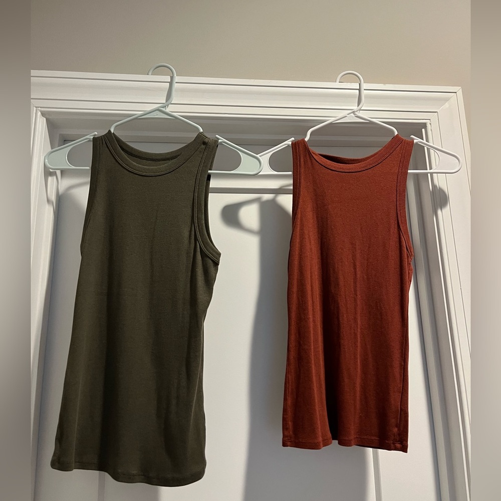 Women’s High Neck Ribbed Tank Top Green and Orange Size Small